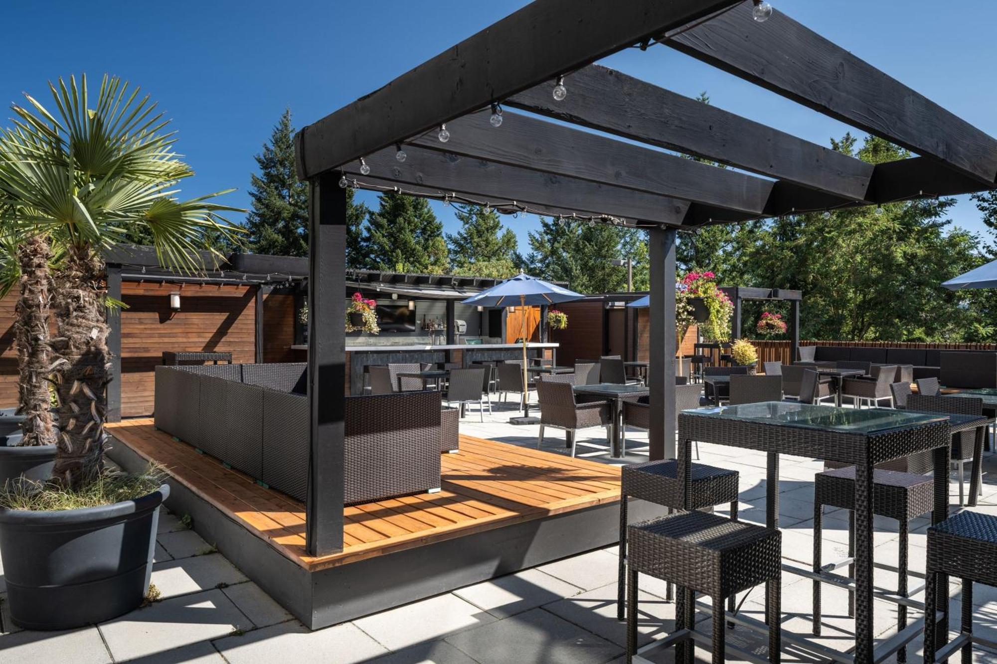 Four Points By Sheraton Victoria Gateway Langford Bagian luar foto