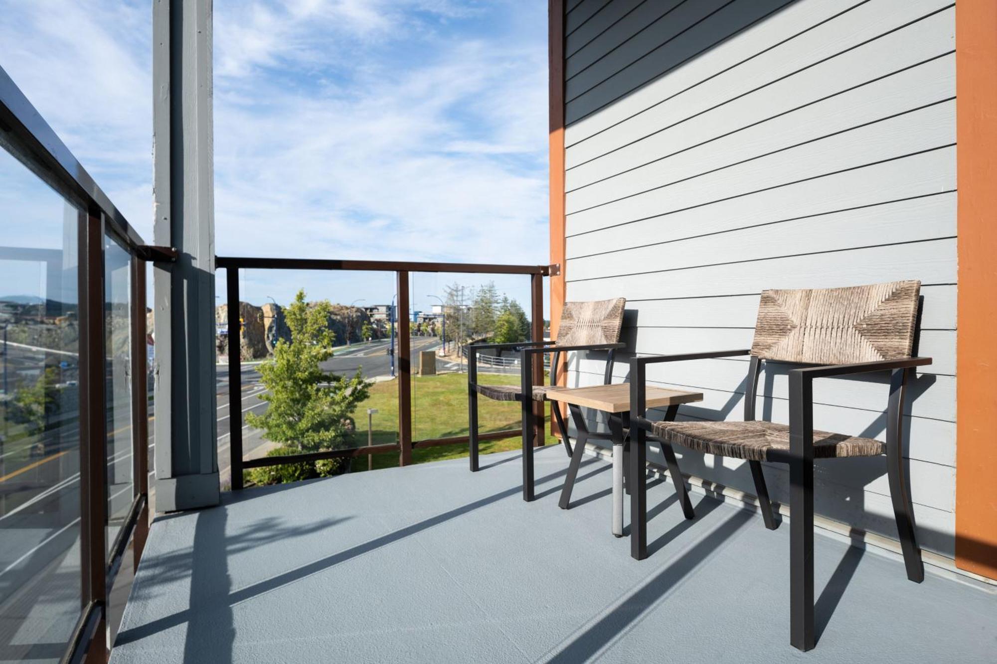 Four Points By Sheraton Victoria Gateway Langford Bagian luar foto