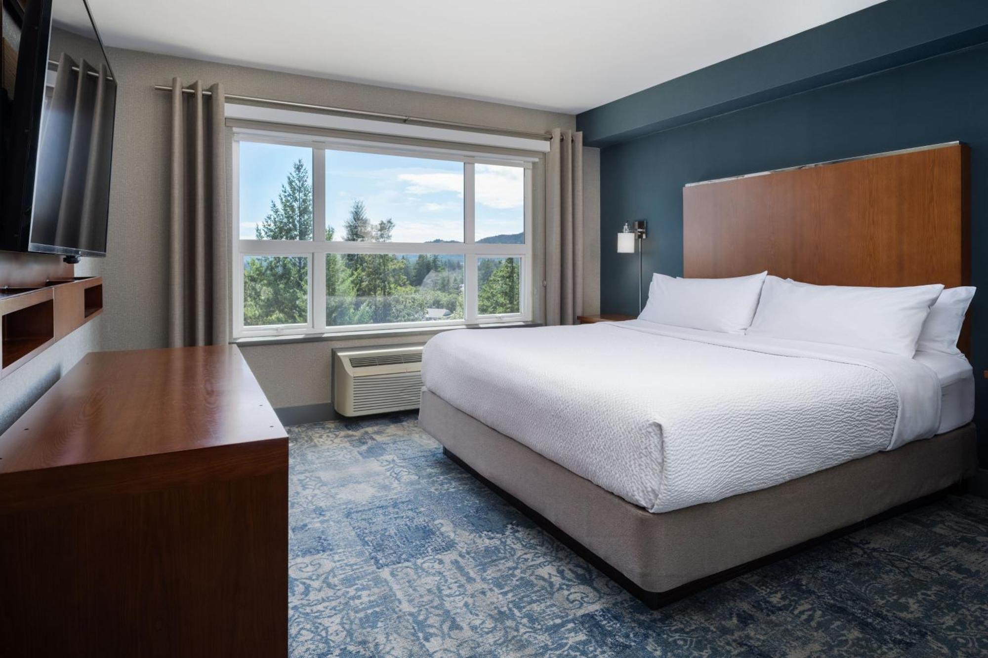 Four Points By Sheraton Victoria Gateway Langford Bagian luar foto