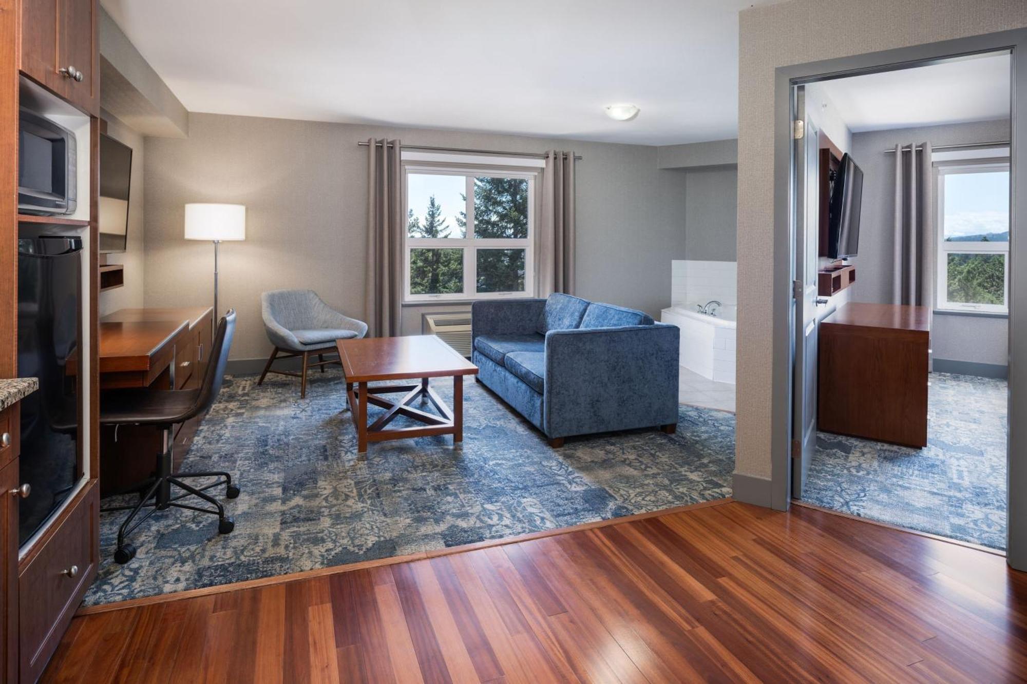 Four Points By Sheraton Victoria Gateway Langford Bagian luar foto